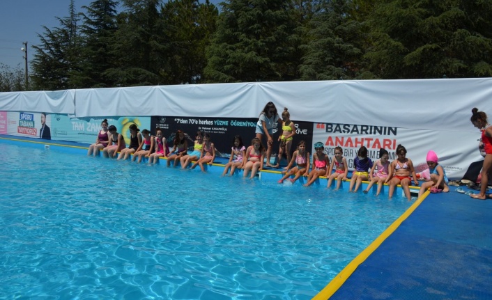 Beylikova'da yüzme eğitimi